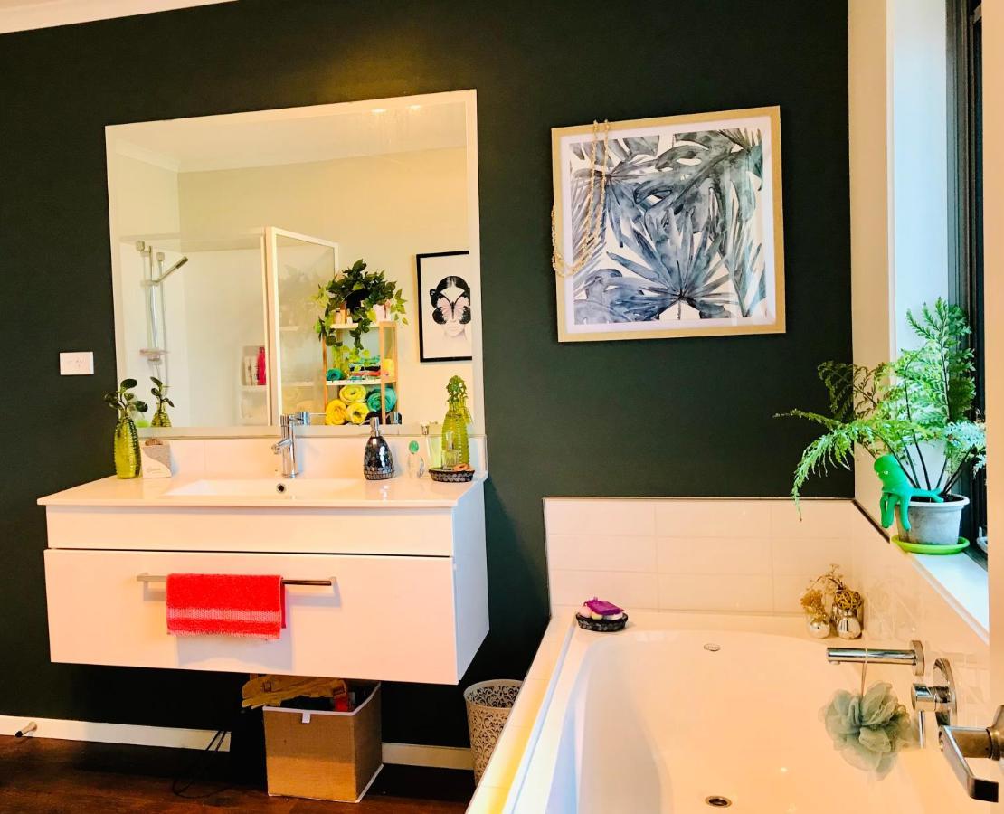 A Little Bit Beachy Modern Guest Room And Private Toilet Κράισττσερτς Εξωτερικό φωτογραφία